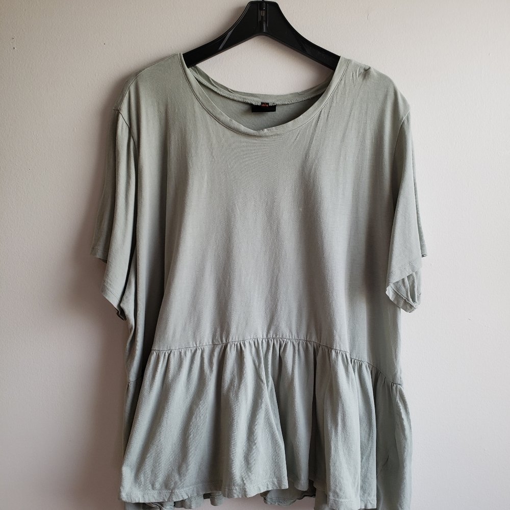 Women's 3X Green Ruffle Top